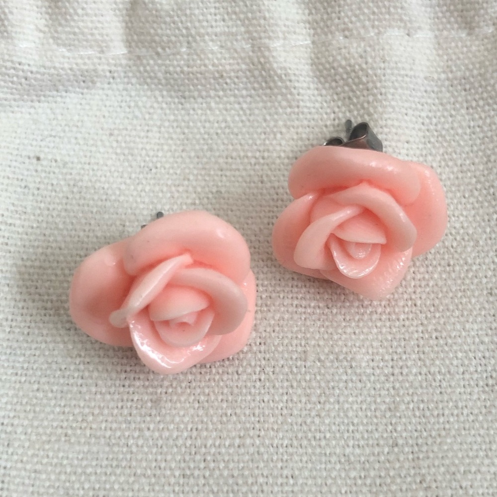 Acrylic Flower Stud Earrings